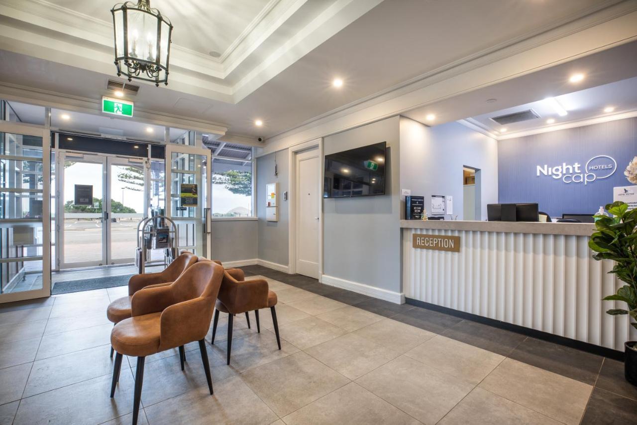 Nightcap At Hotel Victor Victor Harbor Exterior photo
