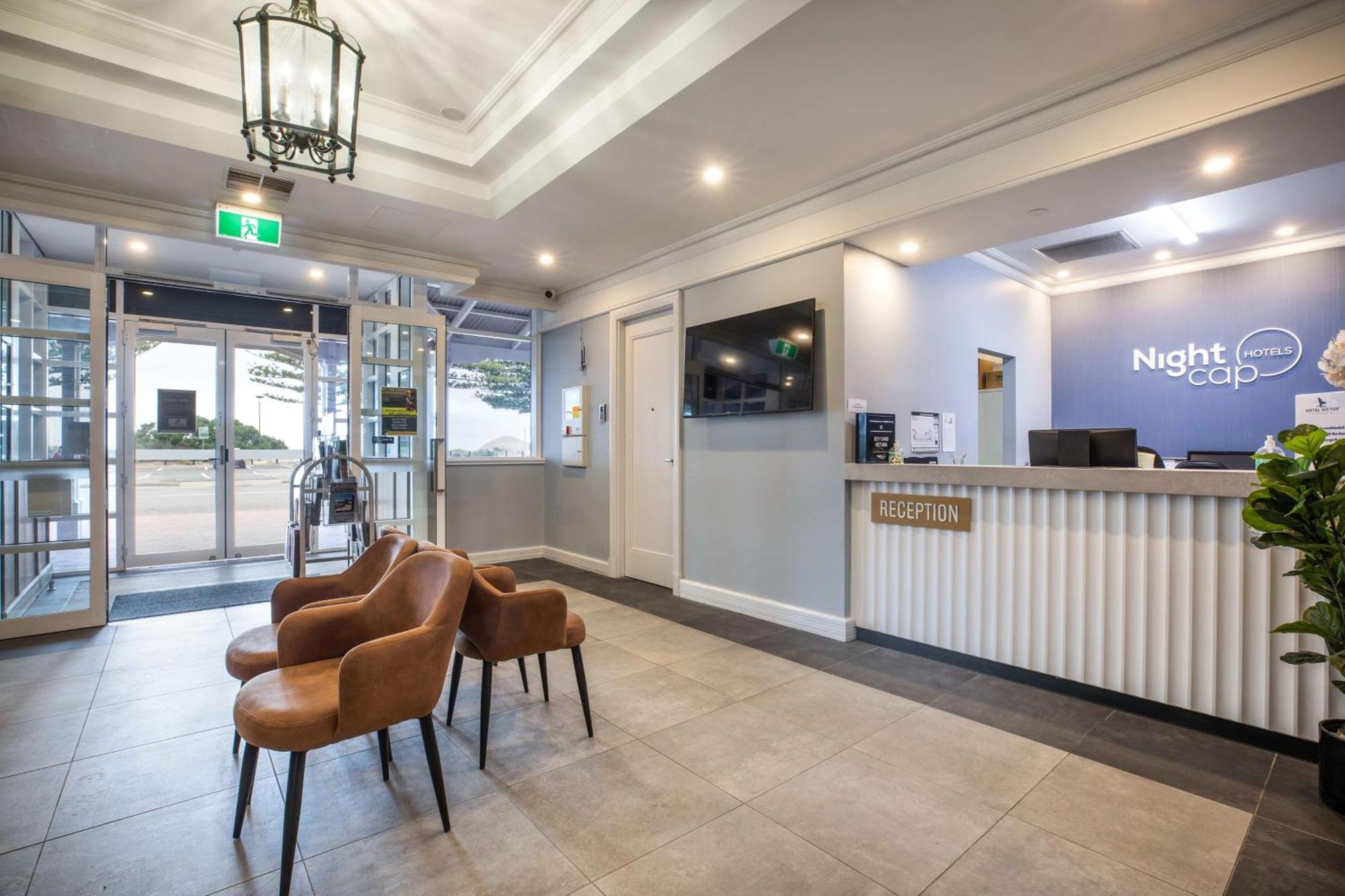 Nightcap At Hotel Victor Victor Harbor Exterior photo